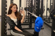 淮安我是一名瑜伽锻练外加兼职模特(我是一名瑜伽锻练外加兼职模特小说)