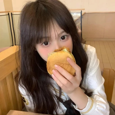淮安伴游女生李心怡的资料