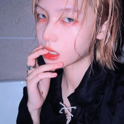 淮安伴游女生樱花漫舞的资料